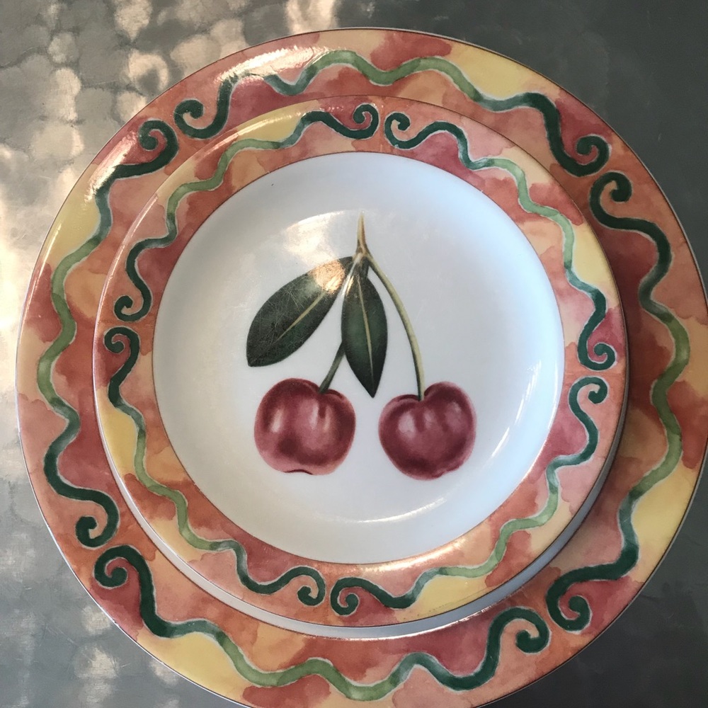 Set of seven large plates and set of three plates